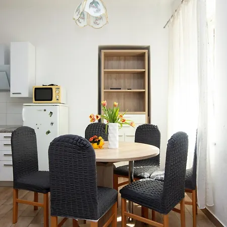 Appartement By The Sea - 21816 Šibenik