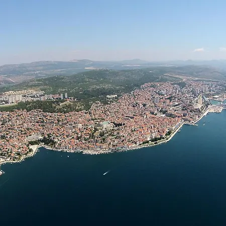 Apartment By The Sea - 21816 Sibenik