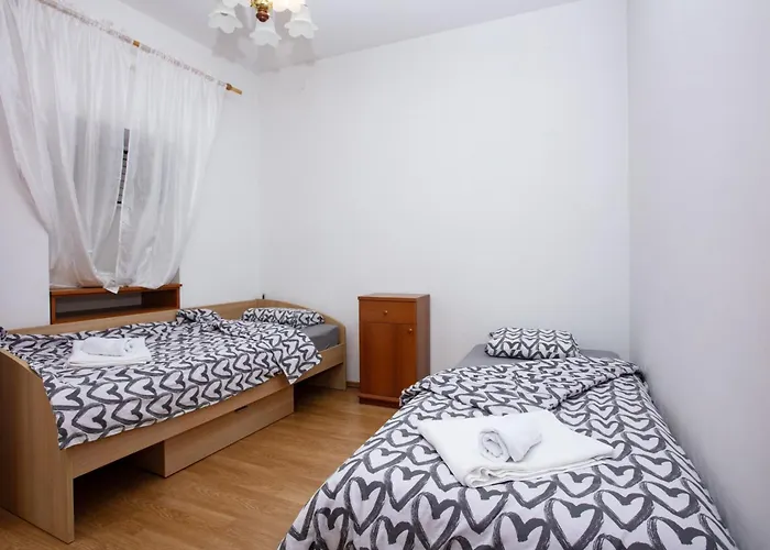 Apartment By The Sea - 21816