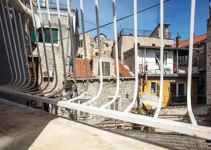 By The Sea - 21816 Šibenik