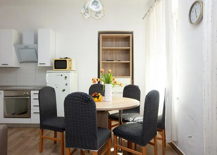 Apartment By The Sea - 21816 Sibenik